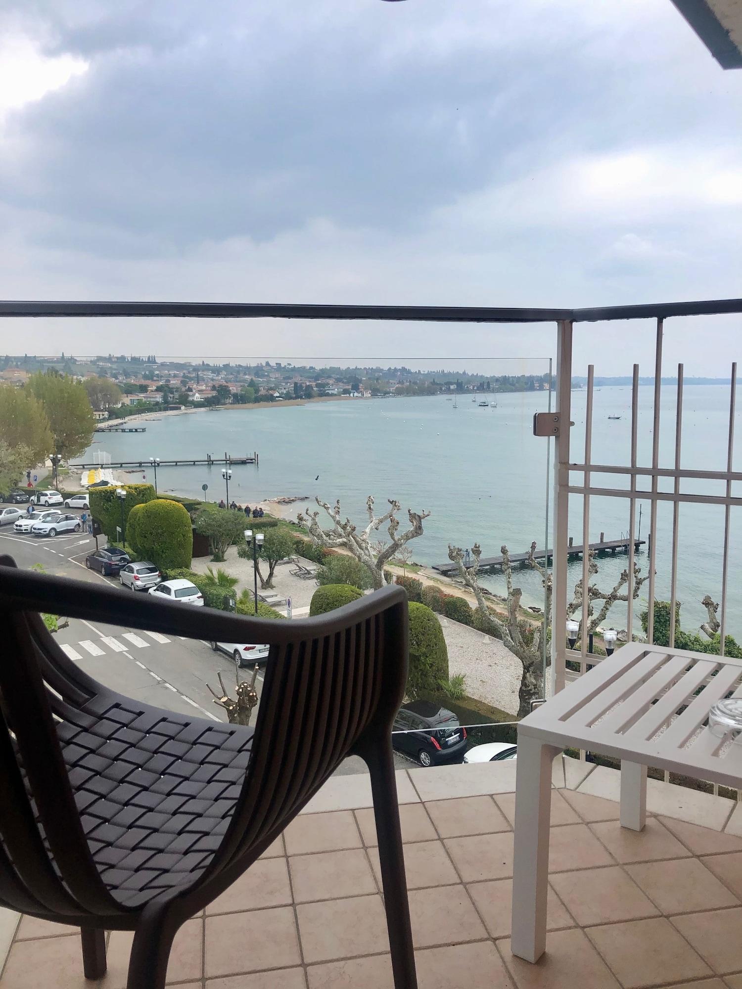 Kriss Internazionale Hotel Bardolino Kültér fotó