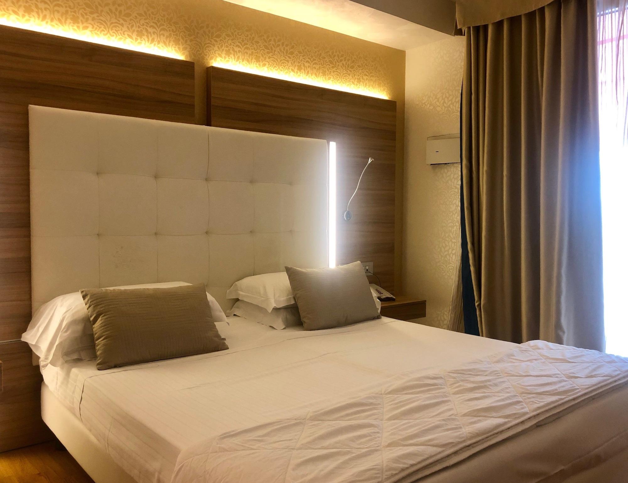Kriss Internazionale Hotel Bardolino Kültér fotó