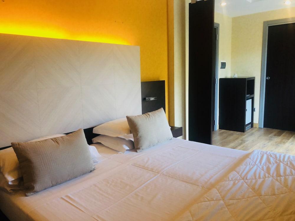 Kriss Internazionale Hotel Bardolino Kültér fotó