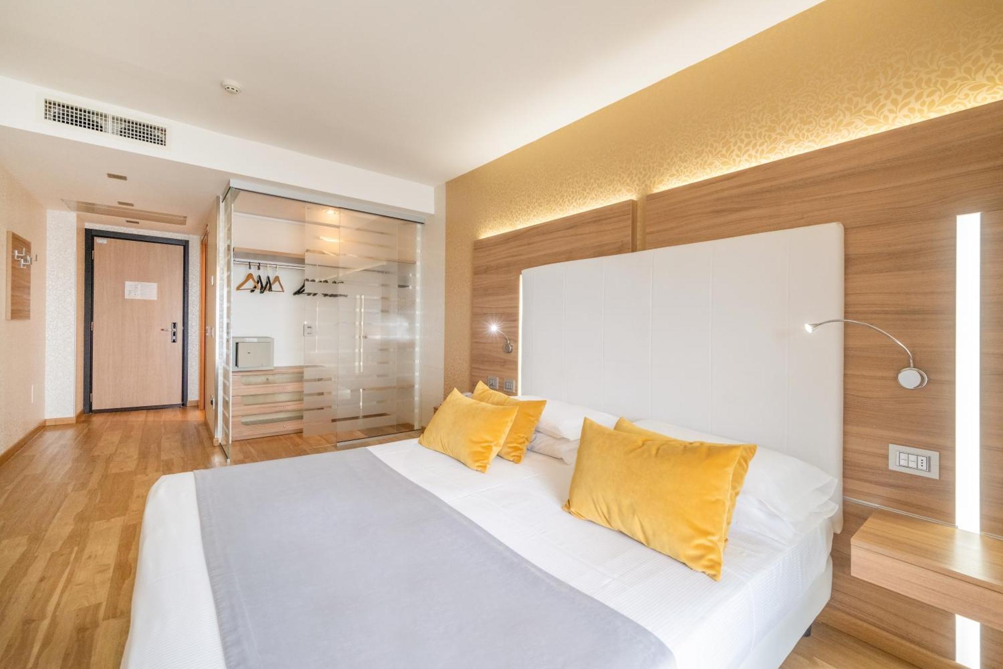Kriss Internazionale Hotel Bardolino Kültér fotó