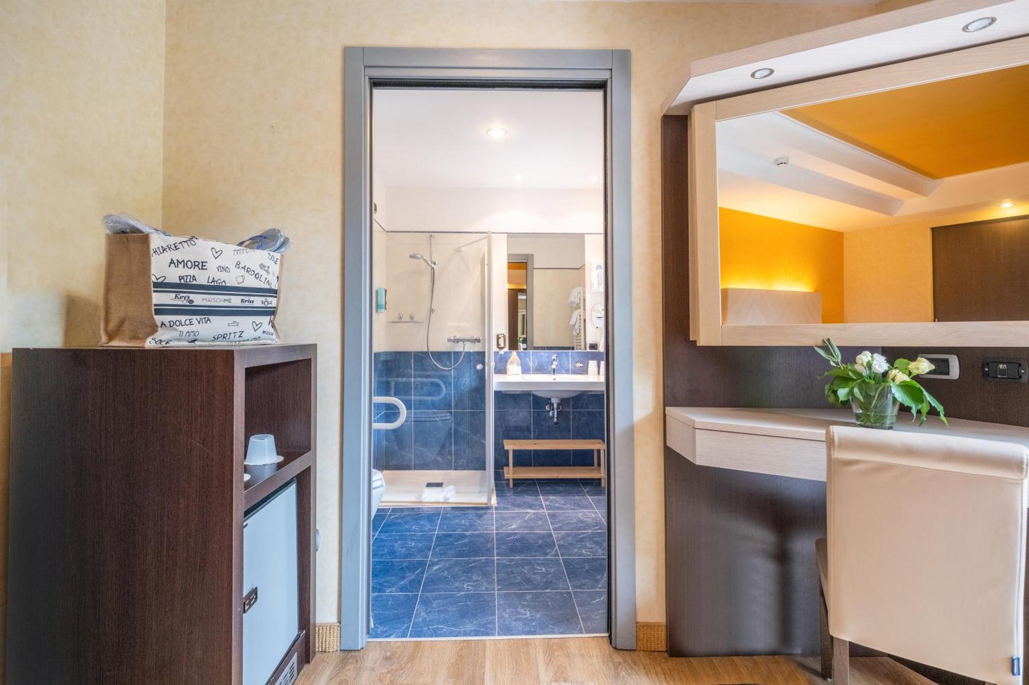 Kriss Internazionale Hotel Bardolino Kültér fotó