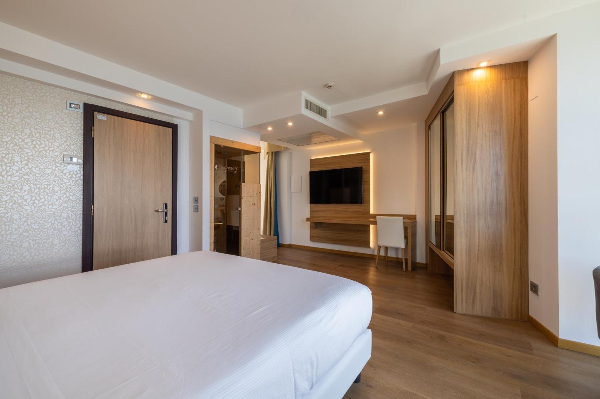Kriss Internazionale Hotel Bardolino Kültér fotó