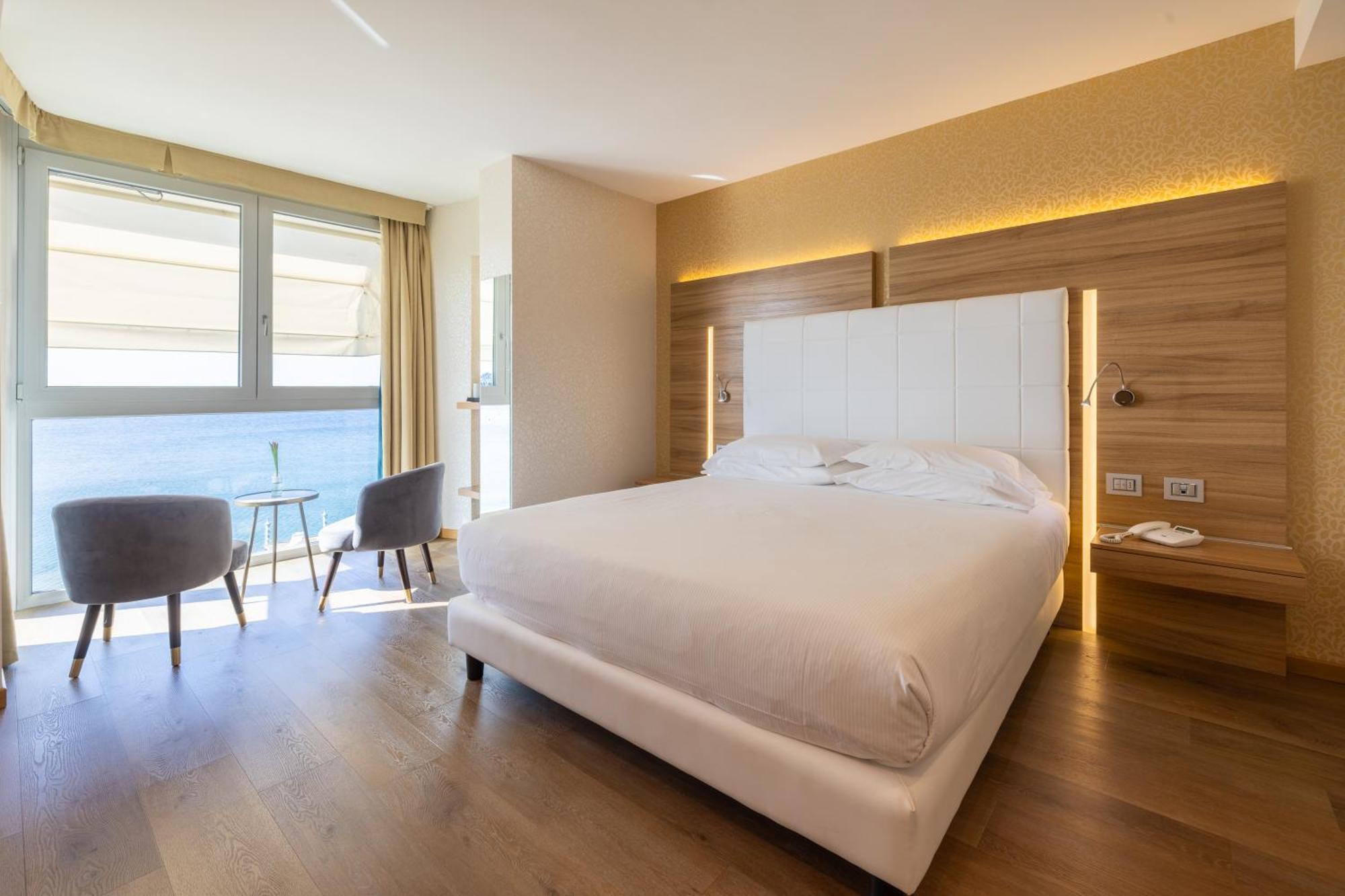 Kriss Internazionale Hotel Bardolino Kültér fotó