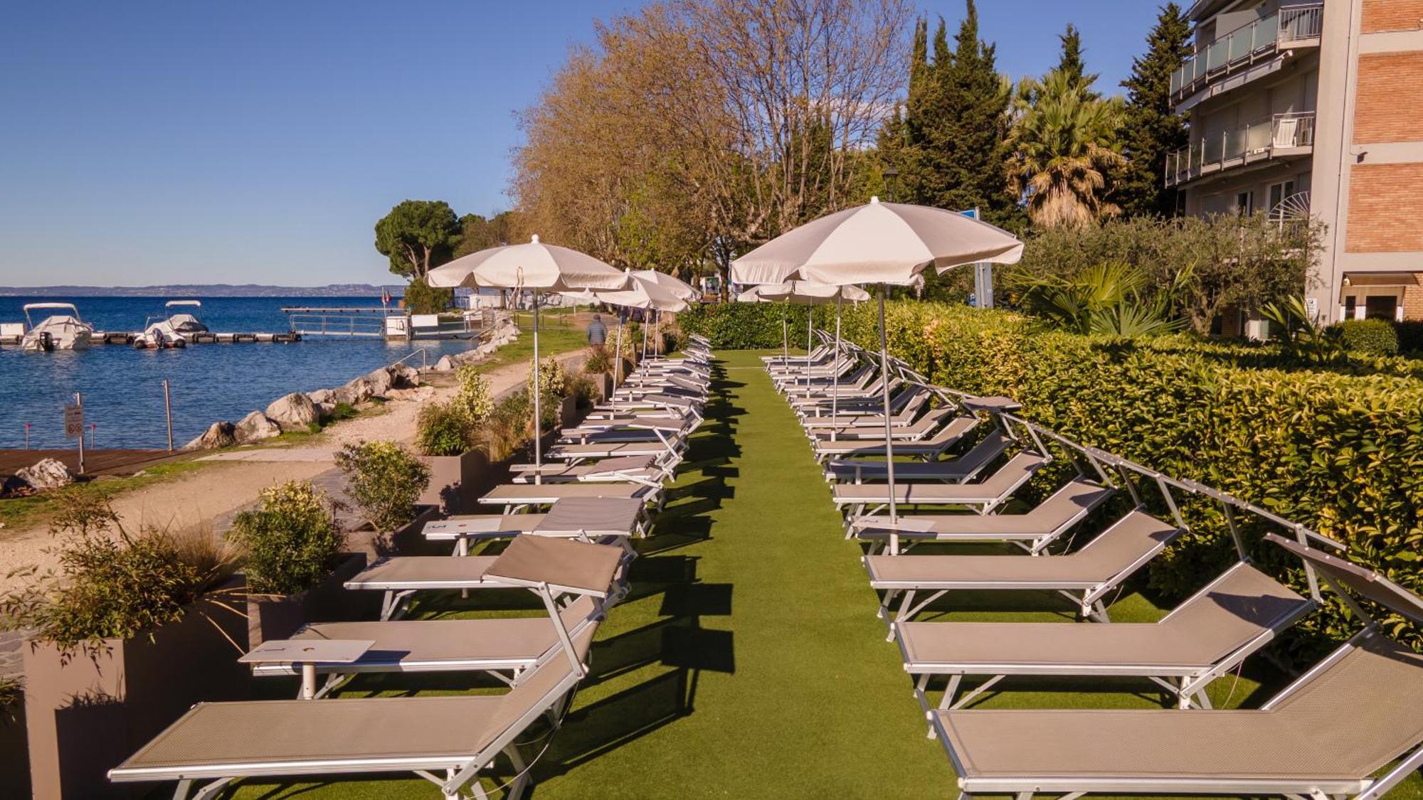 Kriss Internazionale Hotel Bardolino Kültér fotó