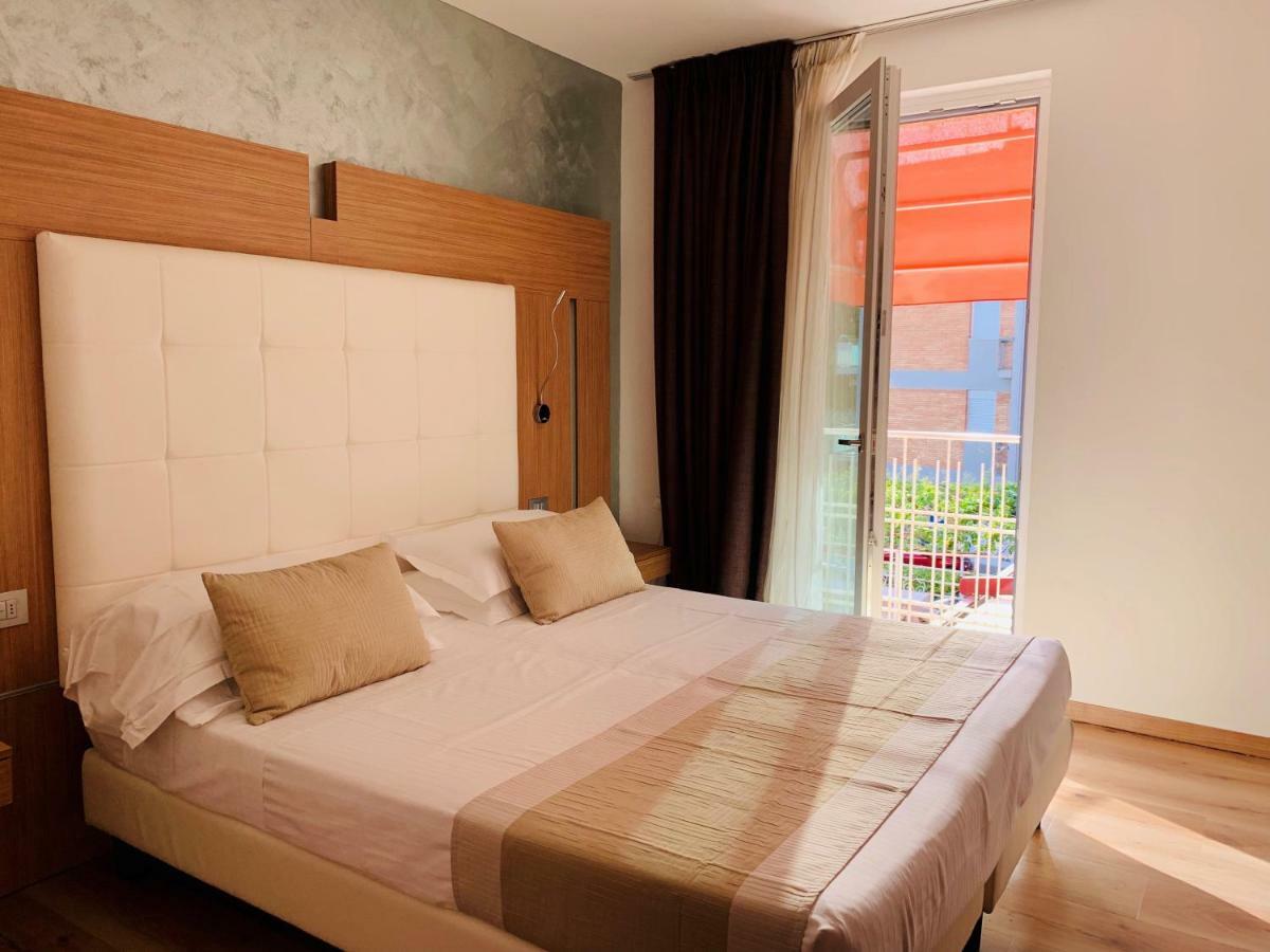 Kriss Internazionale Hotel Bardolino Kültér fotó
